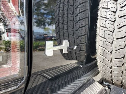 New 2026 GMC Hummer EV SUV image 8