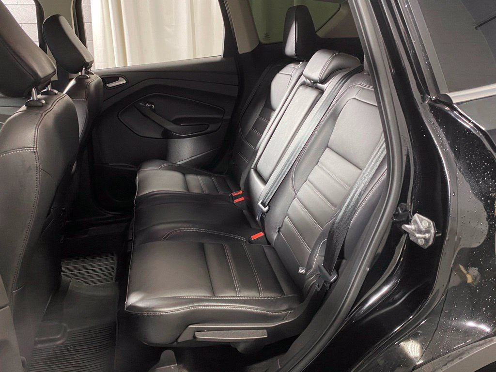 Used 2018 Ford Escape Titanium w/ Ford Safe & Smart Package AWD/4WD image 27