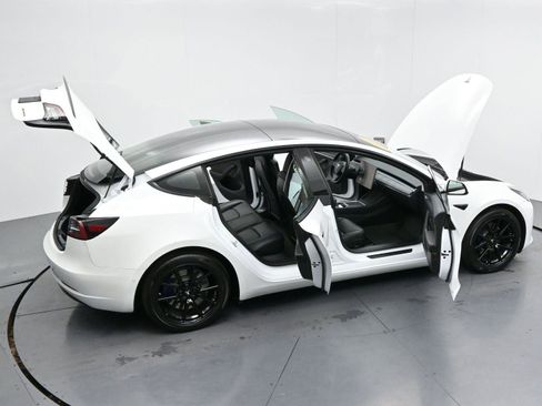 Used 2022 Tesla Model 3 Long Range image 37
