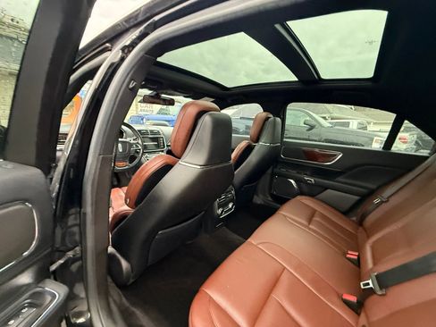 Used 2017 Lincoln Continental Reserve w/ Climate Package image 13