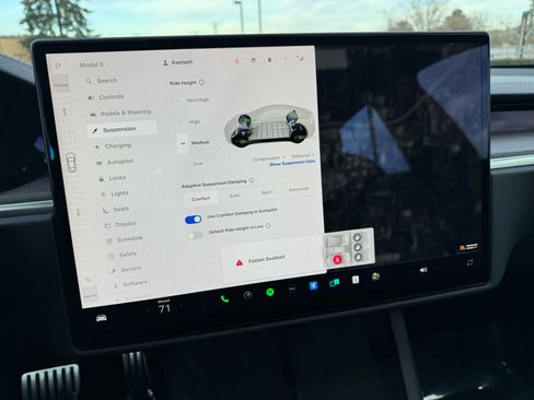 Used 2022 Tesla Model S image 38