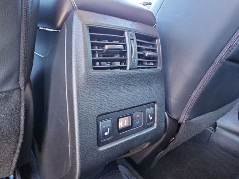 Used 2023 Mitsubishi Outlander SEL image 16