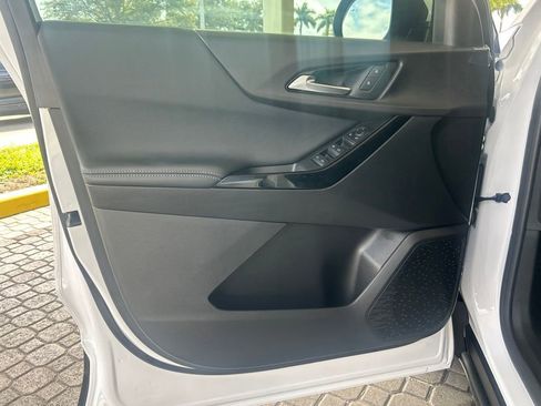 Used 2025 Chevrolet Equinox LT image 34