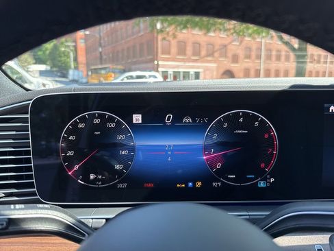 New 2025 Mercedes-Benz GLS 450 4MATIC image 17