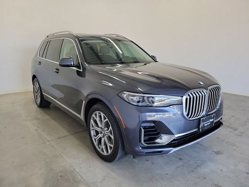 Used 2020 BMW X7 xDrive40i w/ Cold Weather Package AWD/4WD image 4