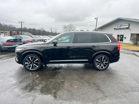 Used 2021 Volvo XC90 T8 Inscription Expression w/ Climate Package image 3