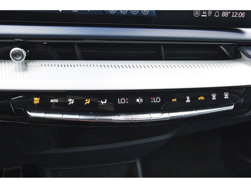 Certified 2025 Cadillac Optiq Sport 2 AWD/4WD image 24