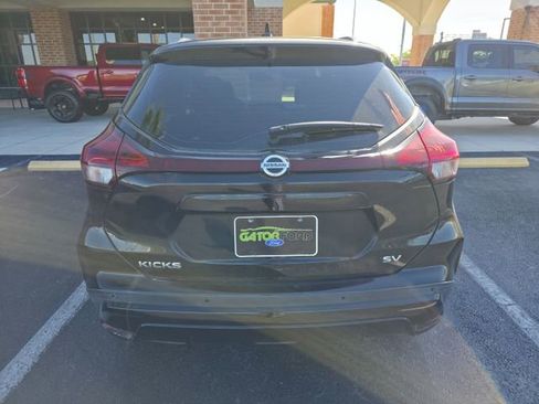 Used 2021 Nissan Kicks SV image 6