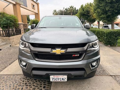 Used 2019 Chevrolet Colorado Z71 image 2