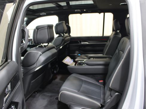 Used 2024 Jeep Grand Wagoneer Series II Obsidian w/ Quick Order Packagew 28T AWD/4WD image 16