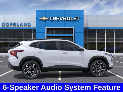 New 2026 Chevrolet Trax RS w/ Sunroof Package FWD image 6