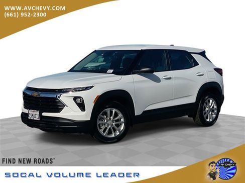 Used 2026 Chevrolet TrailBlazer LS image 1