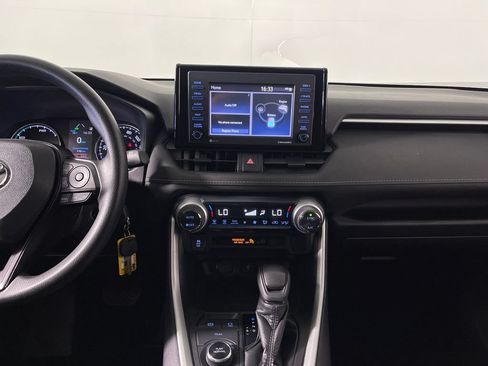 Used 2021 Toyota RAV4 LE AWD/4WD image 15