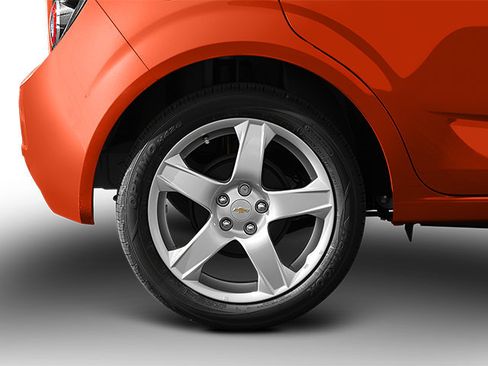 Used 2013 Chevrolet Sonic LT FWD image 14