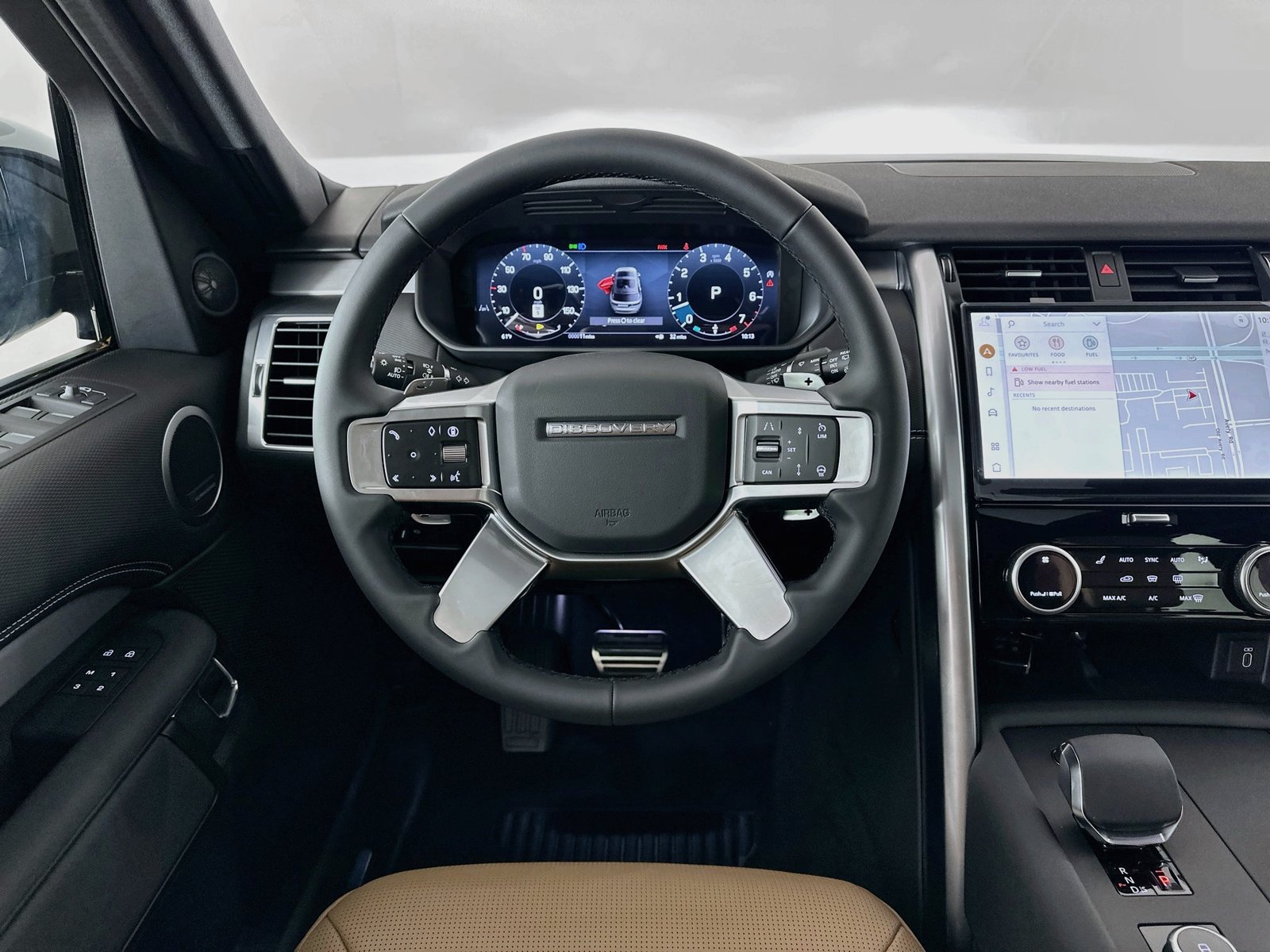 New 2026 Land Rover Discovery Limited Edition AWD/4WD image 15