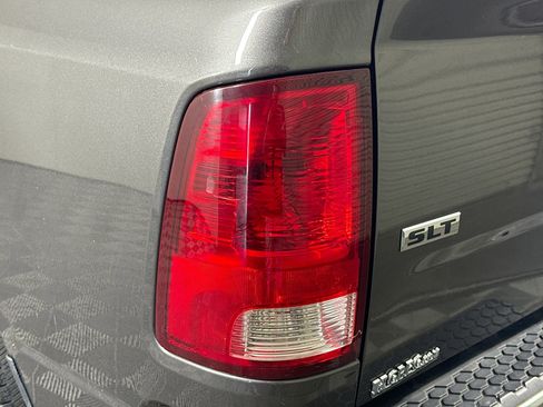 Used 2020 RAM 1500 Classic SLT image 35