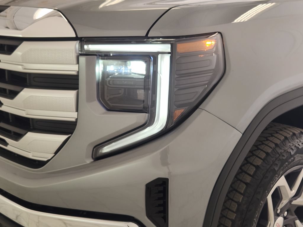 New 2026 GMC Sierra 1500 SLE AWD/4WD image 9