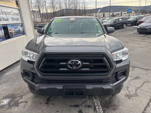 Used 2022 Toyota Tacoma TRD Off-Road image 7