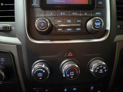 Used 2017 RAM 2500 Tradesman w/ Chrome Appearance Group AWD/4WD image 16
