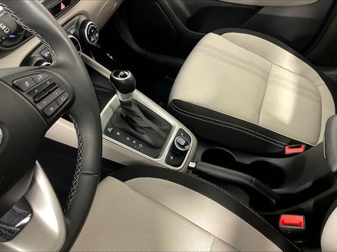 Certified 2026 Hyundai Venue SEL FWD image 17