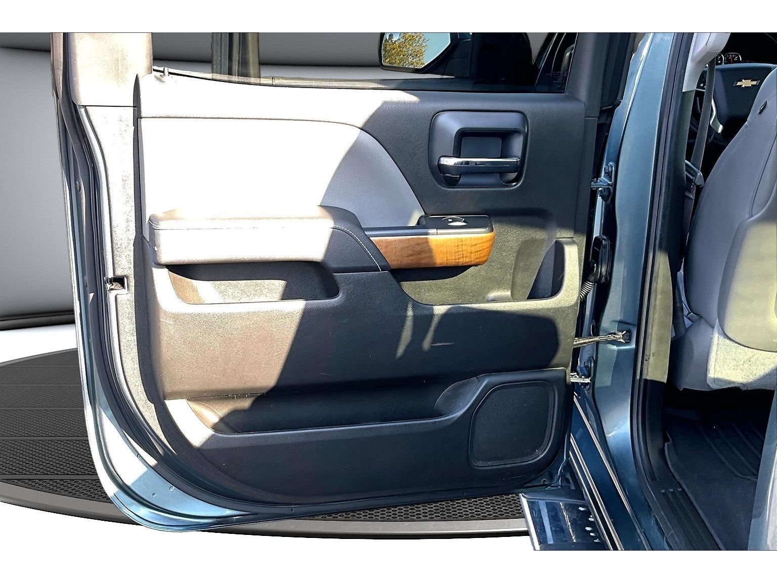 Used 2014 Chevrolet Silverado 1500 LTZ w/ LTZ Plus Package AWD/4WD image 35
