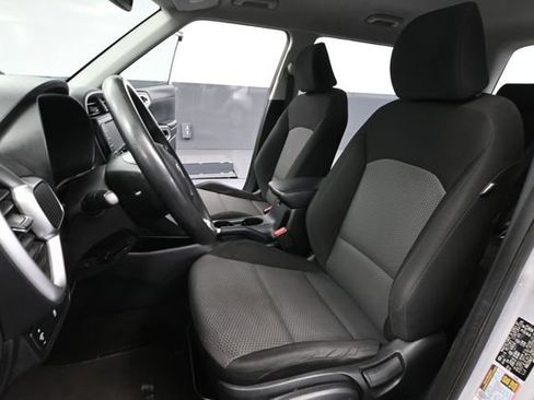 Used 2020 Kia Soul LX FWD image 21