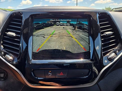 Used 2019 Jeep Cherokee High Altitude AWD/4WD image 27