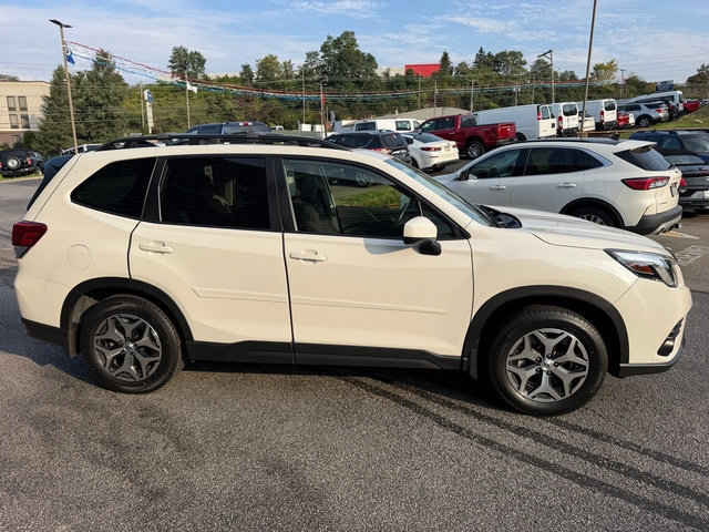 Used 2024 Subaru Forester Premium AWD/4WD image 9