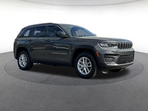 Certified 2023 Jeep Grand Cherokee Laredo X RWD image 8