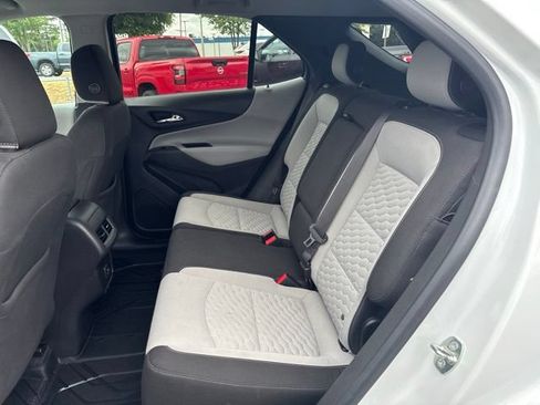 Used 2020 Chevrolet Equinox LS w/ LPO, Cargo Package AWD/4WD image 29