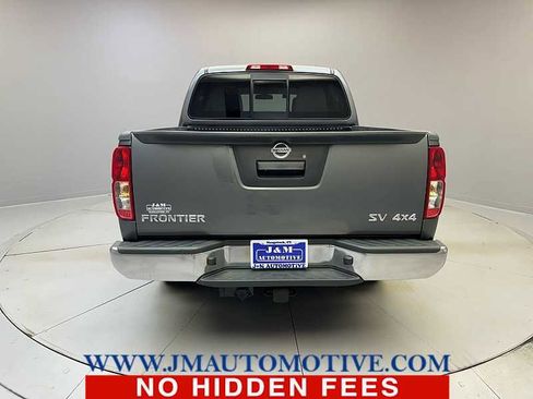 Used 2019 Nissan Frontier SV image 4