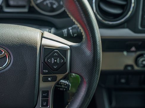 Used 2019 Toyota Tacoma SR5 RWD image 29