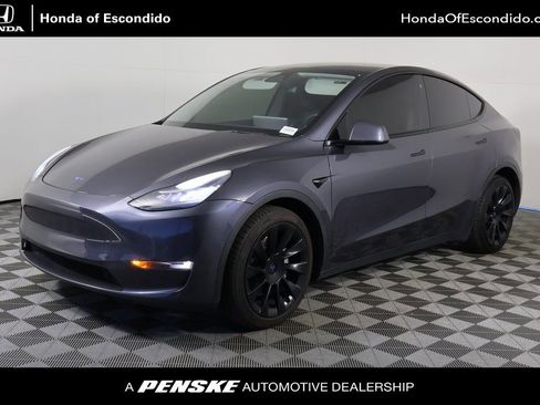 Used 2021 Tesla Model Y Long Range image 1