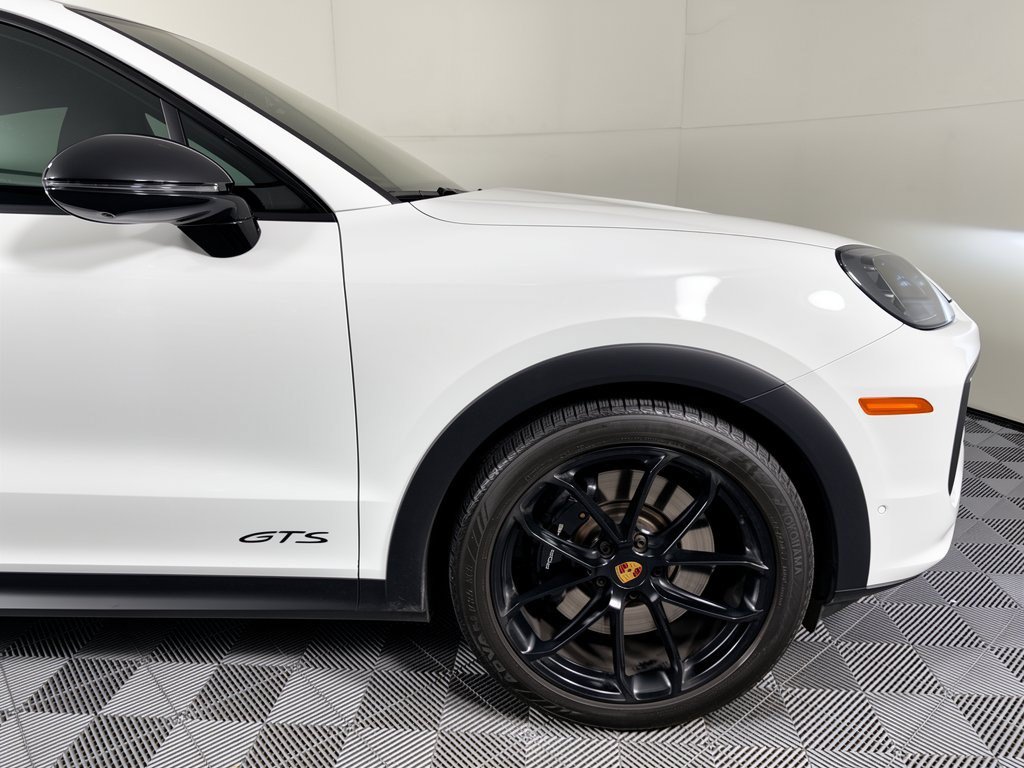 Certified 2025 Porsche Cayenne GTS AWD/4WD image 13