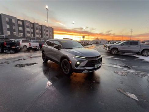 Certified 2025 Chevrolet Blazer LT w/ Midnight/Sport Edition image 2