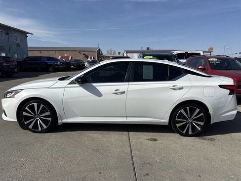 Used 2020 Nissan Altima 2.5 SR w/ Premium Package AWD/4WD image 3