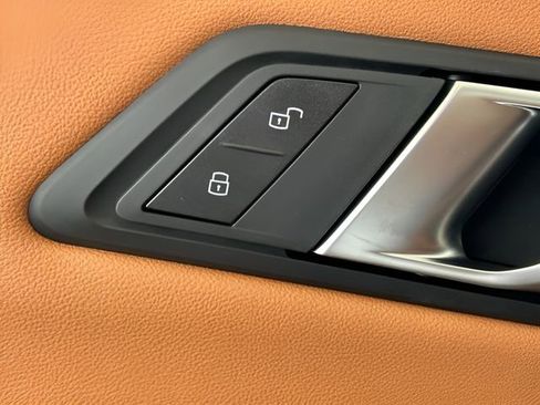 New 2026 BMW 330i Sedan w/ Premium Package image 11