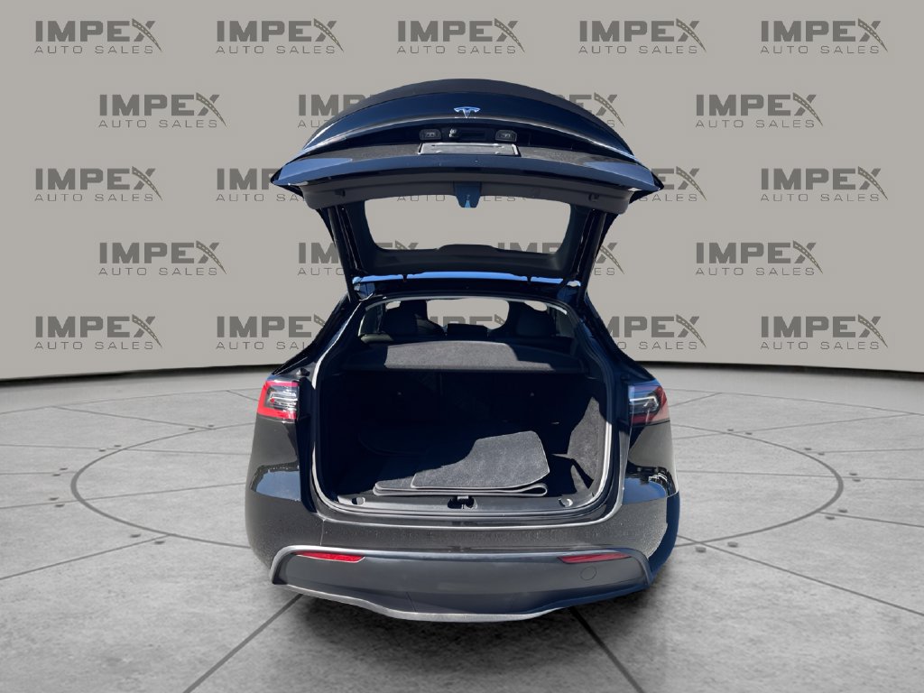 Used 2023 Tesla Model Y Performance AWD/4WD image 28