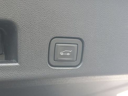 Certified 2025 Buick Enclave Sport Touring w/ Power Package FWD image 8