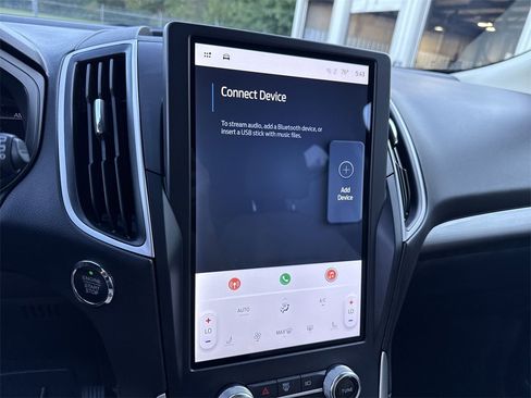 Used 2024 Ford Edge SEL image 28