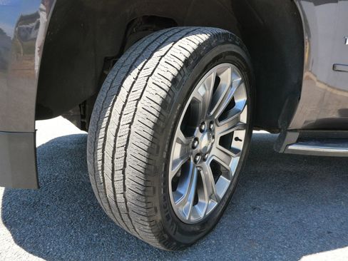 Used 2017 Chevrolet Tahoe Premier AWD/4WD image 38