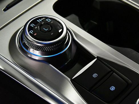 Used 2023 Ford Explorer XLT w/ Equipment Group 202A image 25