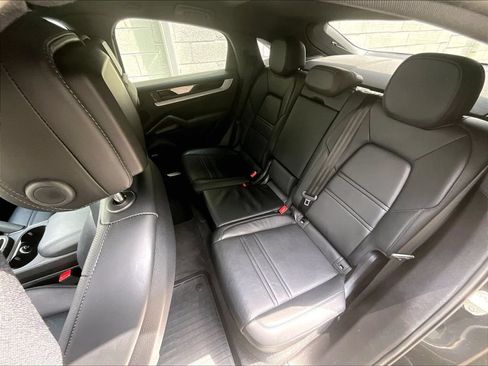 Certified 2024 Porsche Cayenne S AWD/4WD image 22