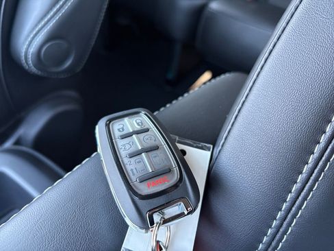 New 2026 Chrysler Pacifica Select image 27