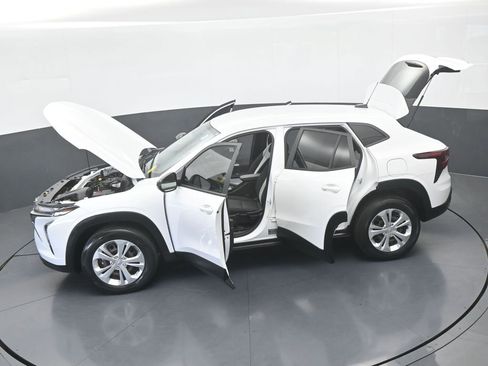 Used 2024 Chevrolet Trax LS FWD image 63