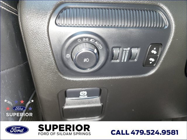Used 2024 Jeep Wagoneer L Series II RWD image 20