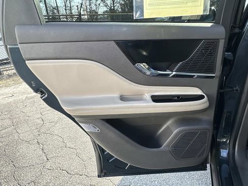 Used 2022 Lincoln Corsair Reserve w/ Elements Package image 22