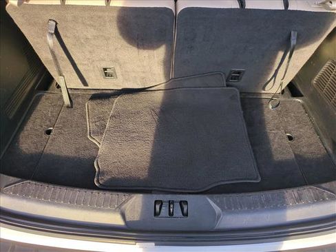 Used 2024 Ford Explorer XLT w/ Equipment Group 202A image 6