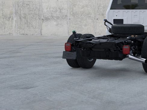 New 2025 Ford F350 XL w/ XL Chrome Package image 21