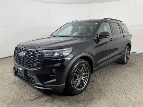 Certified 2025 Ford Explorer ST RWD image 3